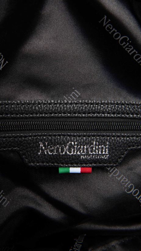 accessoire être NeroGiardini femmes art. sac à dos en matériel technique i343550d noir F2F08N306
