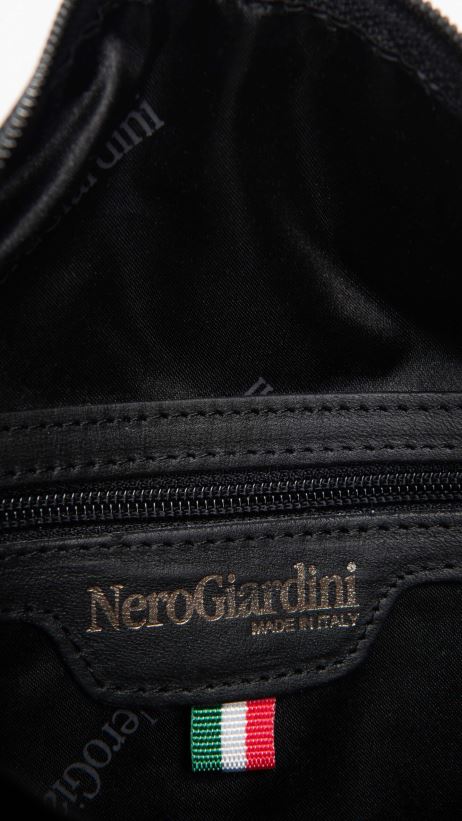 accessoire être NeroGiardini femmes art. sac porté épaule en cuir i343530d noir F2F08N288